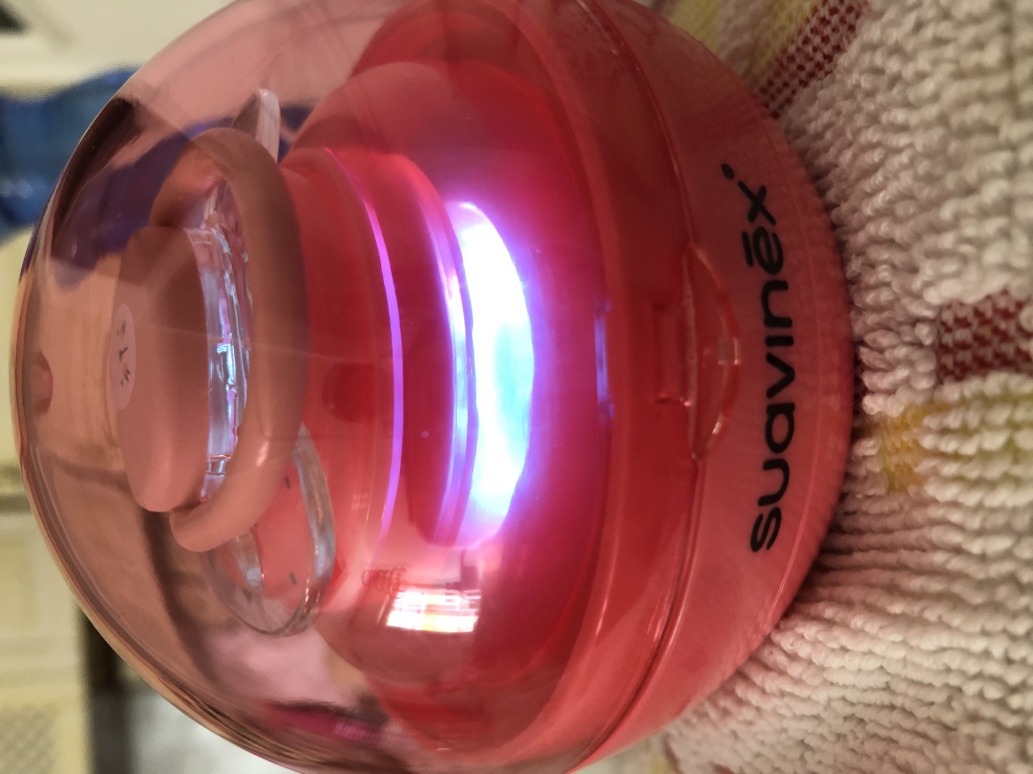 Prénatal - Duccio, lo sterilizzaciuccio portatile, sterilizza il ciuccio in  maniera rapida e sicura grazie alla luce ultravioletta (UV). Portalo sempre  con te! Scoprilo nei punti vendita ➡️