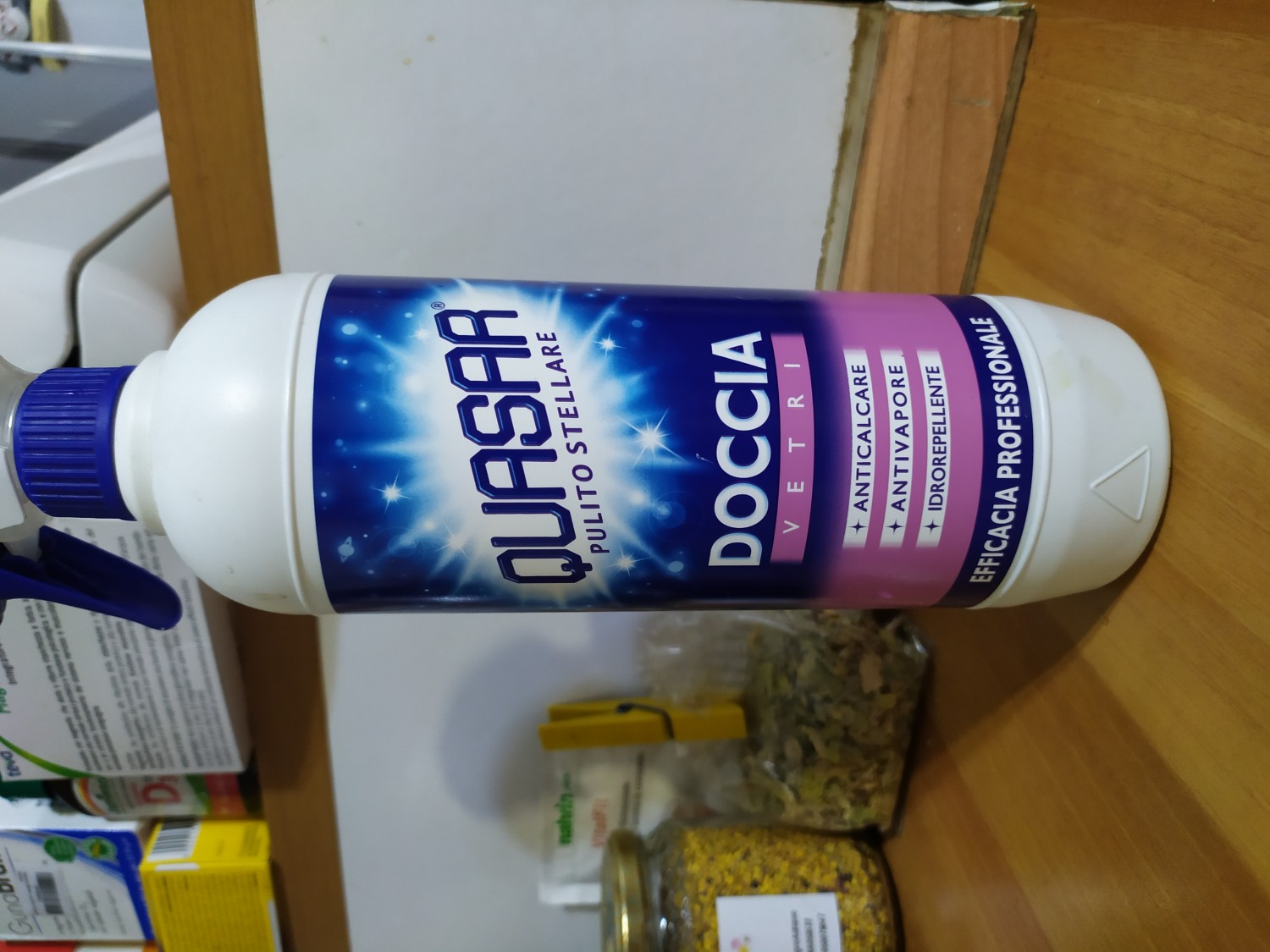 Quasar Detergente Bagno, Anticalcare, 650ml : : Salute e cura  della persona